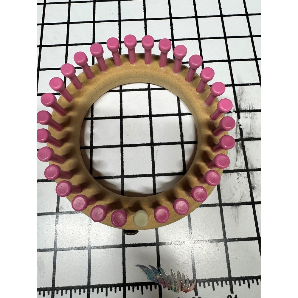 Cindwood Looms Round Knitting Loom Set 1/2" Gauge 30 Peg Pink 24 Peg Purple